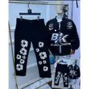 BK.
BLAC CKFIR
50885
OG
Bik