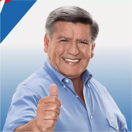Cesar Acuña 26