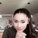Ariana Grande mov 11
