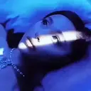 Ariana Grande mov 2